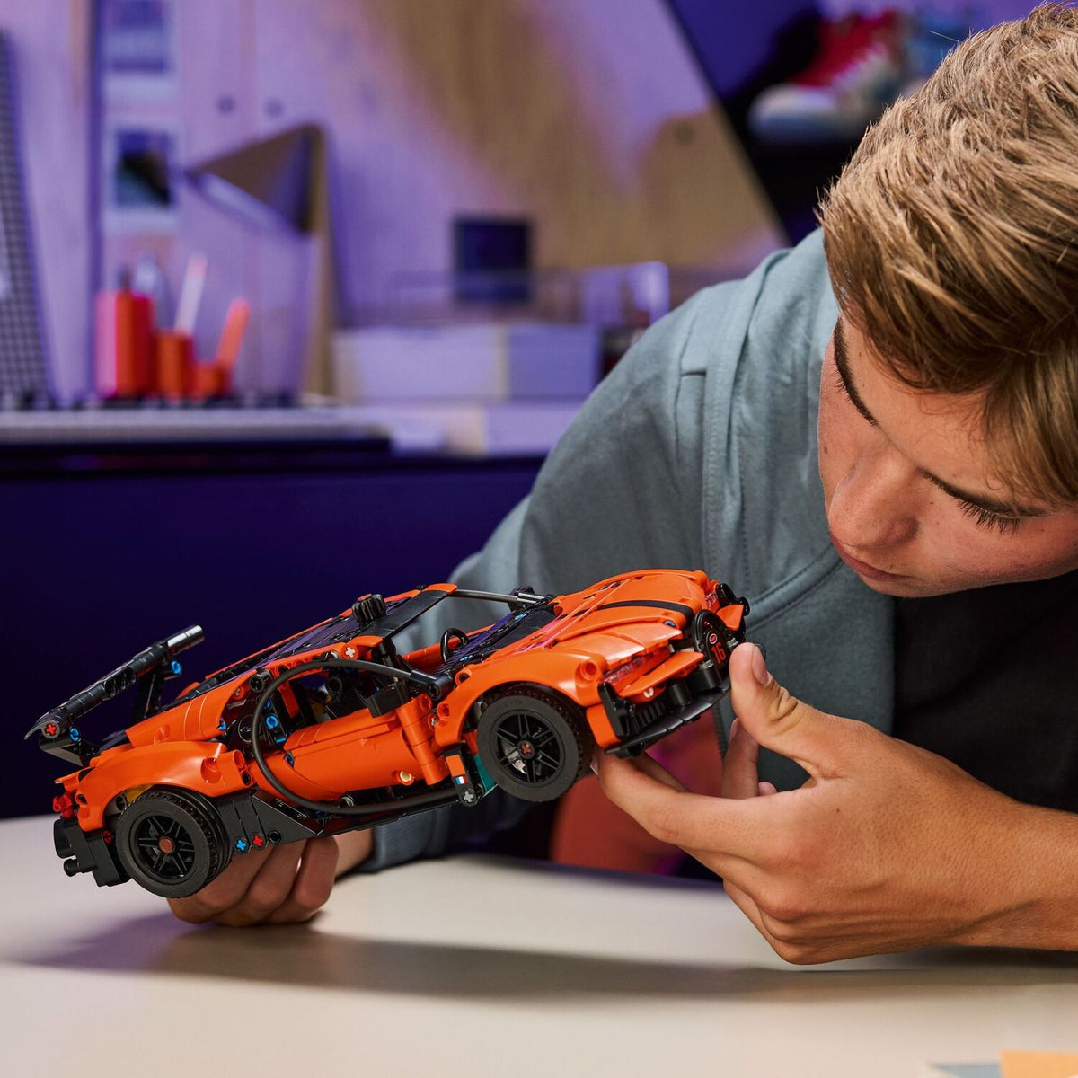 LEGO Technic: Bugatti Chiron Pur Sport Hypercar