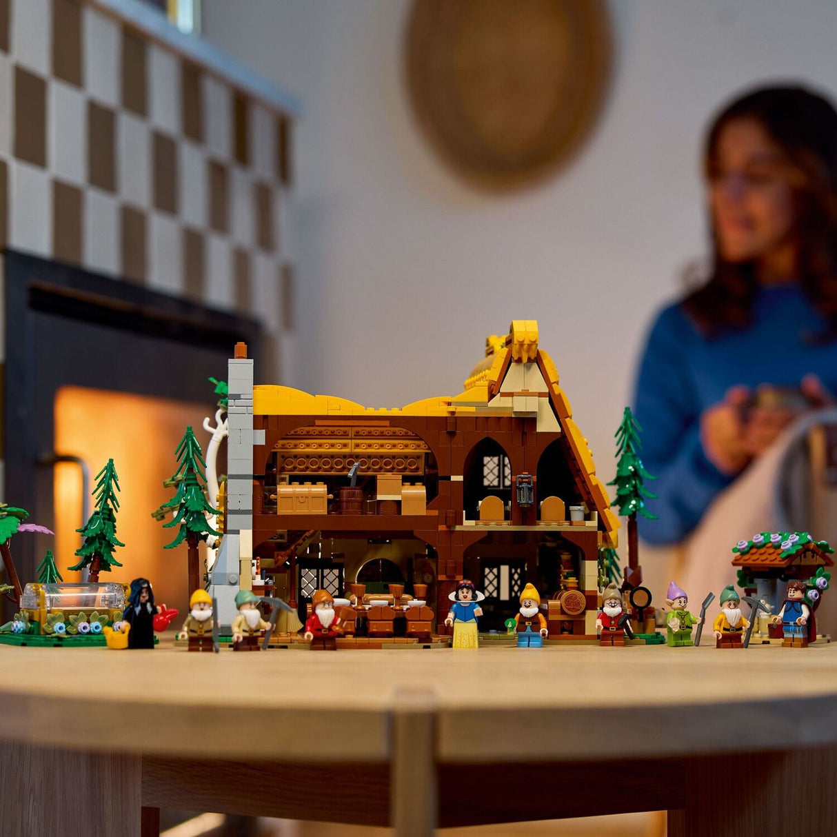 LEGO Disney Princess: Snow White and the Seven Dwarfs Cottage