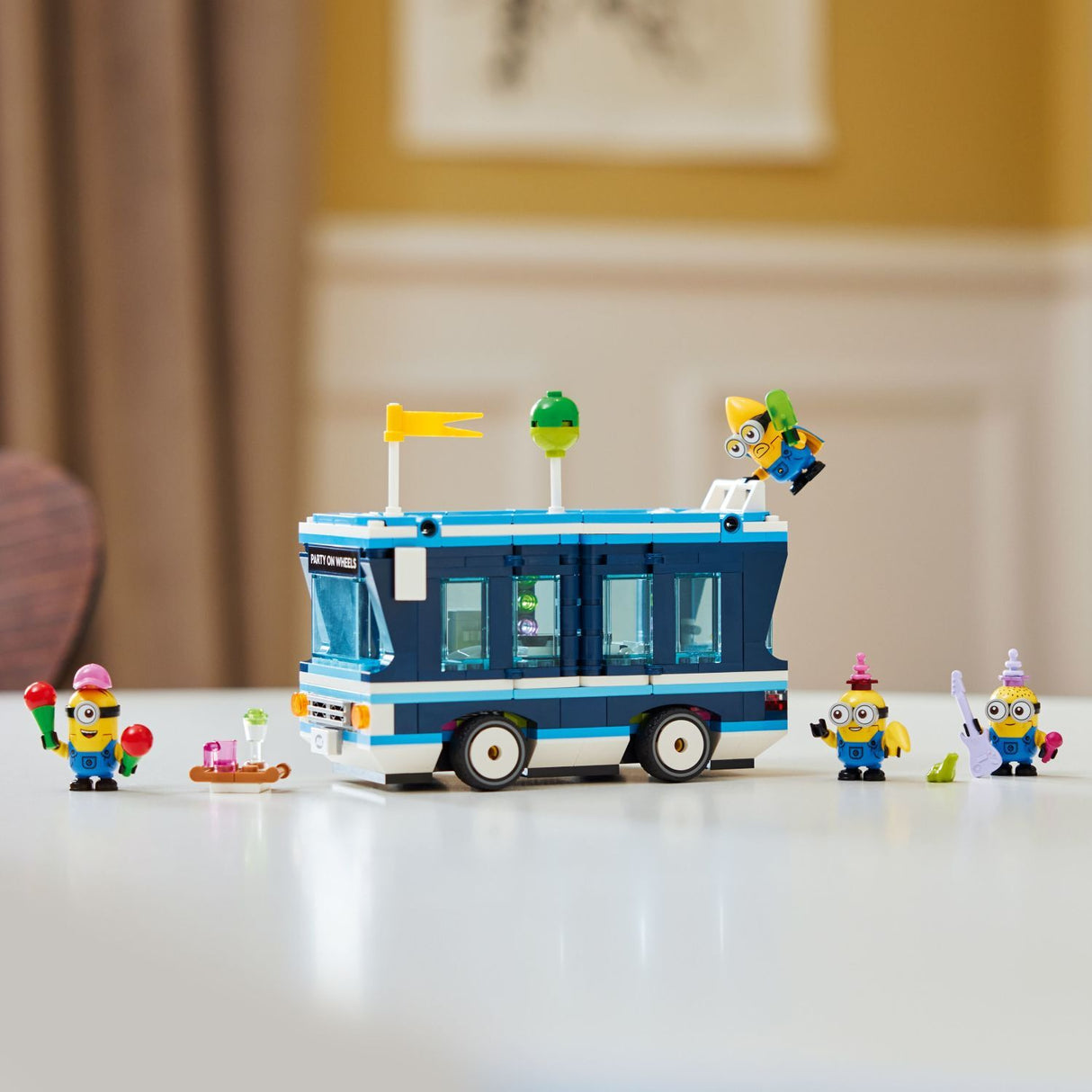 LEGO® Despicable Me: Minions Music Party Bus