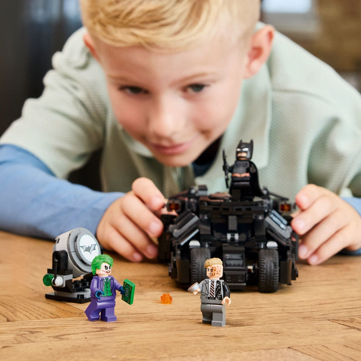 LEGO Super Heroes DC: Batman™ Tumbler vs. Two-Face™ & The Joker™