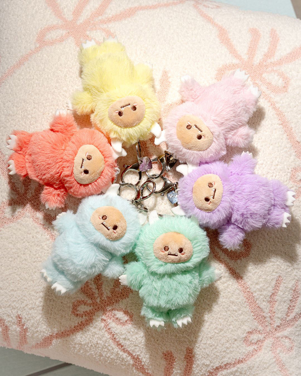 BEAST ドンウン ファンミグッズ Smoko Hank Yeti Goes Pastel Blind Box – Geppetto's Toys