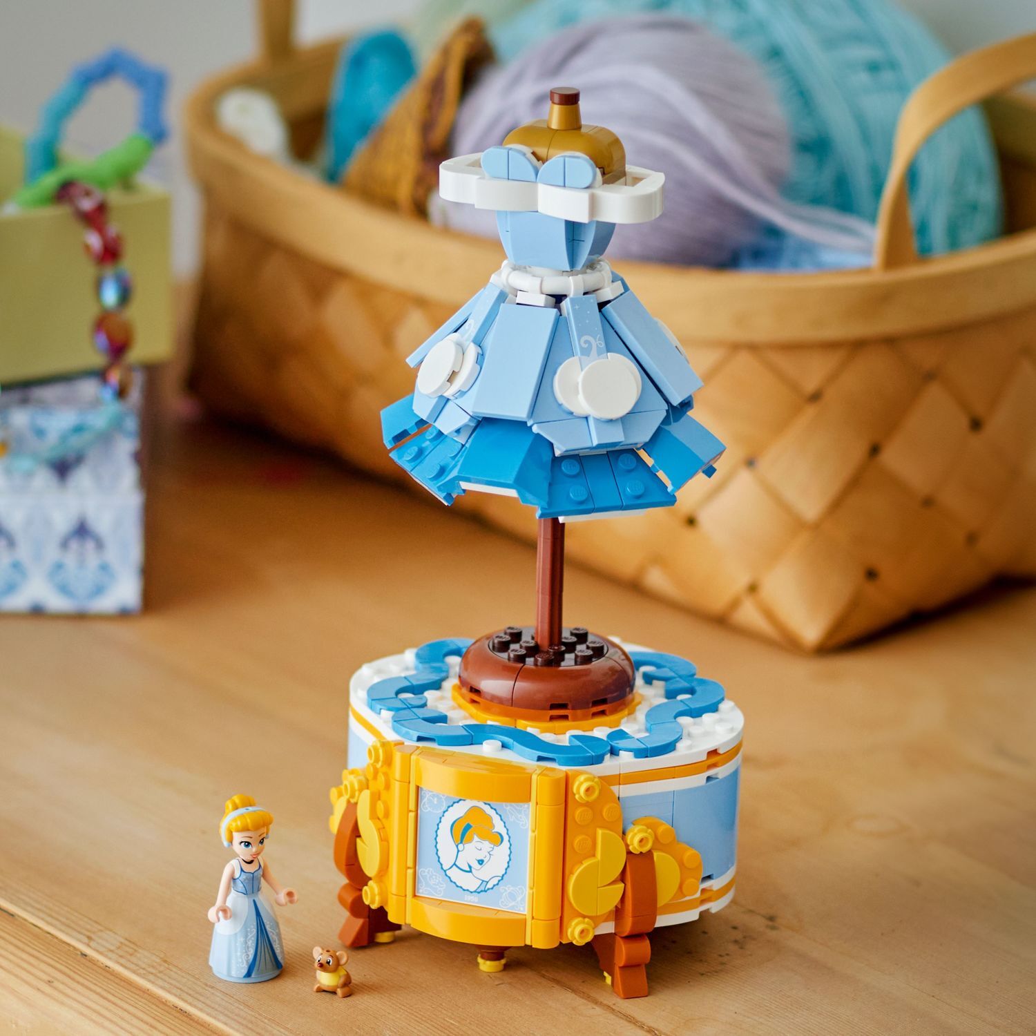 LEGO Disney Princess: Cinderella's Dress – Geppetto's Toys