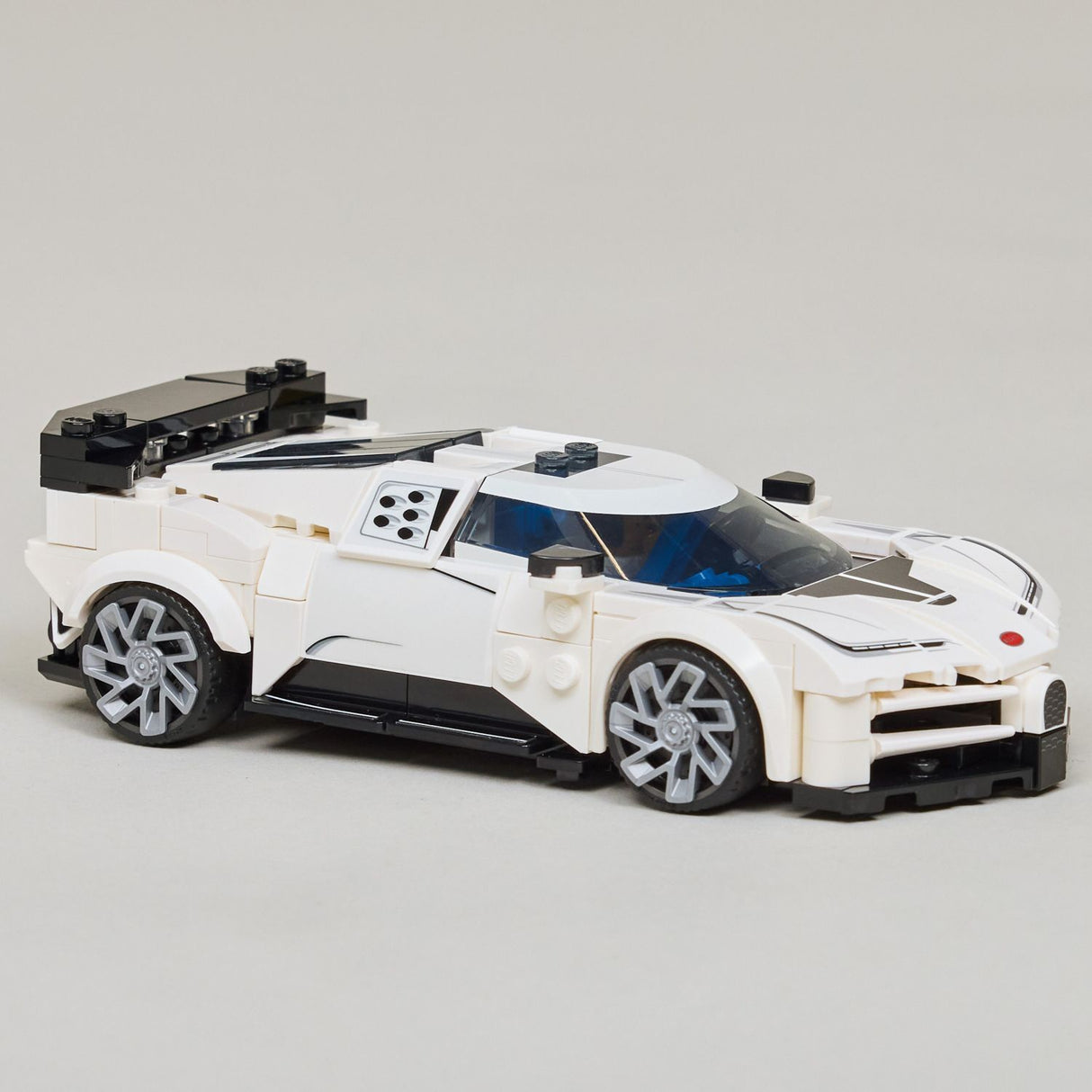 LEGO Speed Champions: Bugatti Centodieci Hyper Sports Car