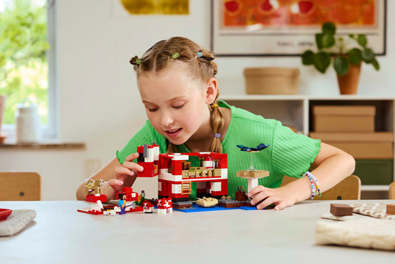 LEGO MINECRAFT The Mooshroom House