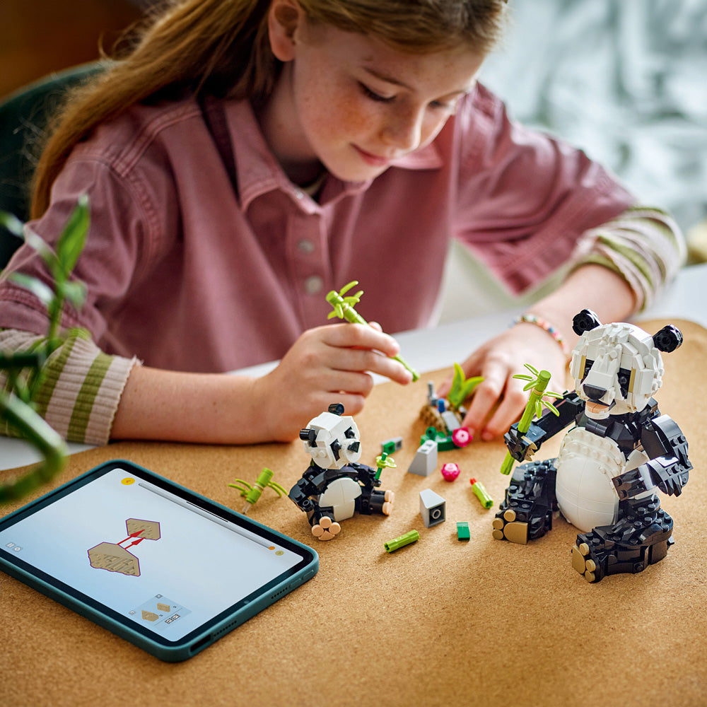 LEGO CREATOR Panda Family – Geppetto's Toys